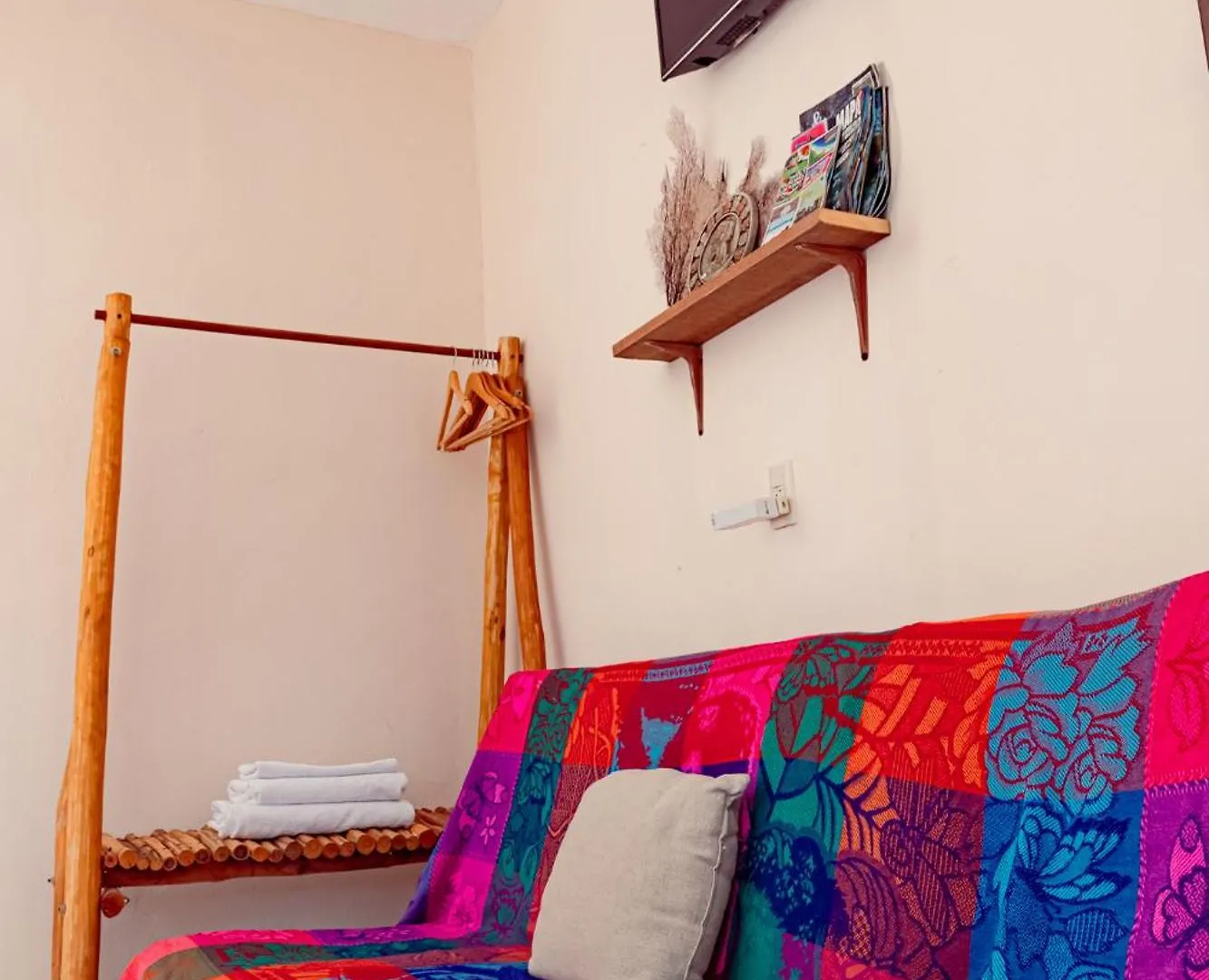 Monoespacio A 2 Cuadras De La Estacion De Autobuses Ado Tulum Pueblo Appartement